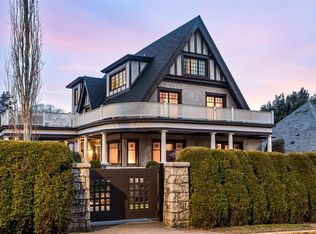 1030 Saint Charles St, Victoria, BC V8S3P6