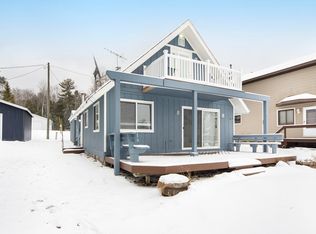 939 Stratford Ln, Indian River, MI 49749