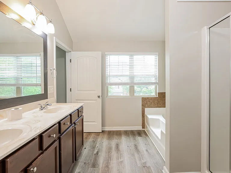 5163 Rapahoe Trl — Photo 12