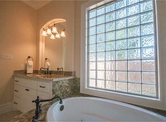 4th image of 1506A Caywood Ln