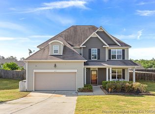 853 Highgrove Dr, Spring Lake, NC 28390