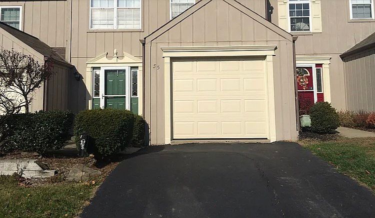 1st image of 55 Monmouth Dr