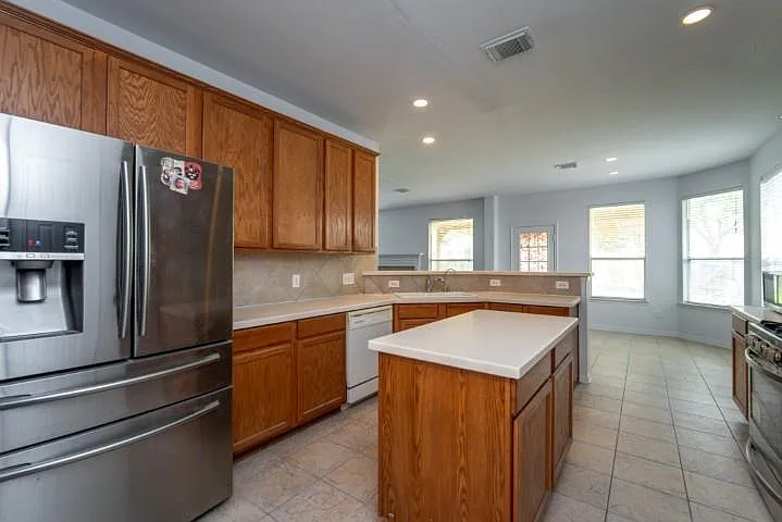 2322 Cool Springs Ln — Photo 10