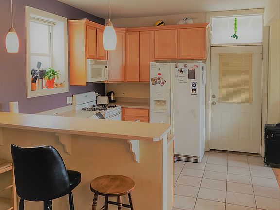 4th image of 2642 N Talman Ave #4