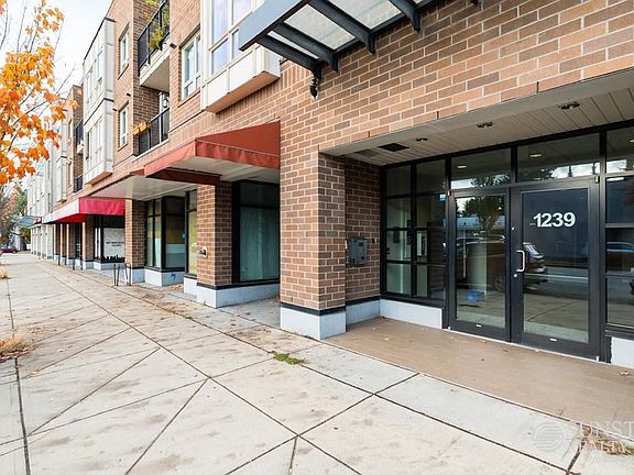 2nd image of 1239 Kingsway Penthouse 9