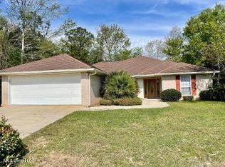 6623 Ahekolo Cir, Diamondhead, MS 39525