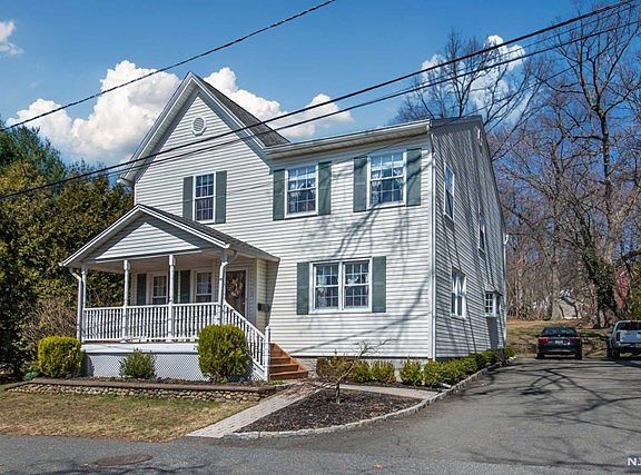 2nd image of 25 Wostbrock Ln