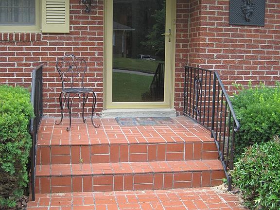2nd image of 203 Morningside Dr
