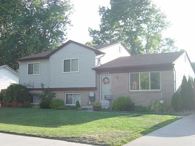 1st image of 2065 Helen St