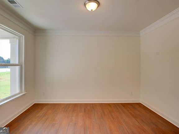 5th image of 23 Woodland Rd