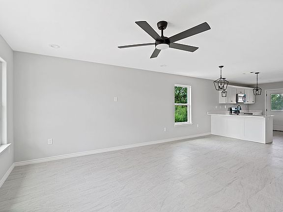 3rd image of 115 Railroad St