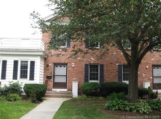 580 Mountain Rd APT G, West Hartford, CT 06117