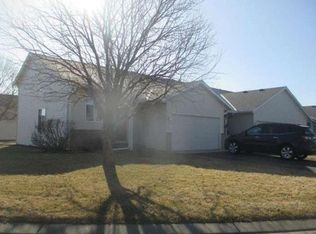 1516 Dublin Ct, Shakopee, MN 55379