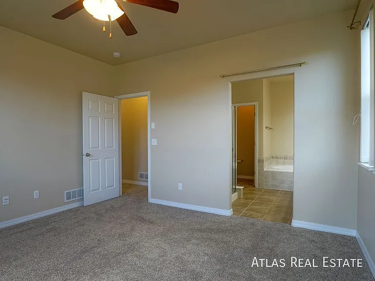 5828 Cumbre Vista Way — Photo 12
