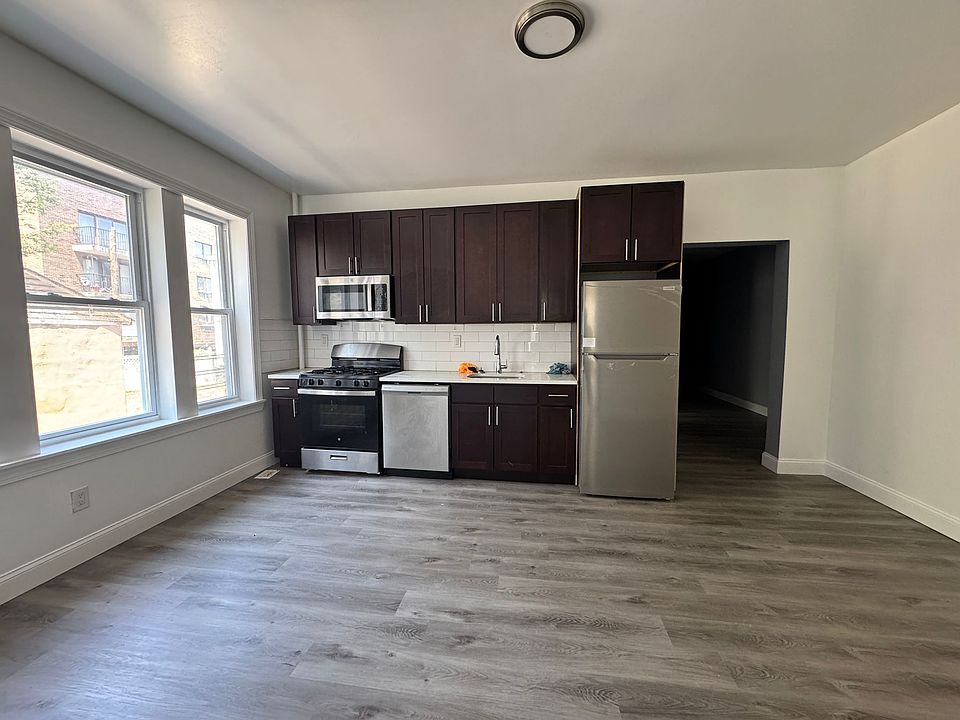 1st image of 92 W 34th St #61E