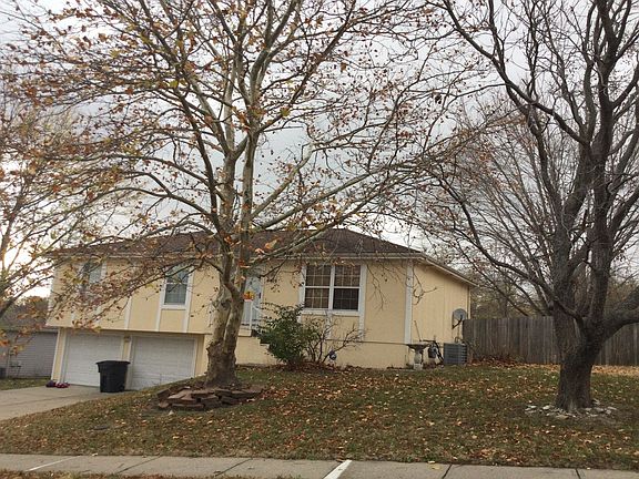 2nd image of 5401 NW Pennington Ln