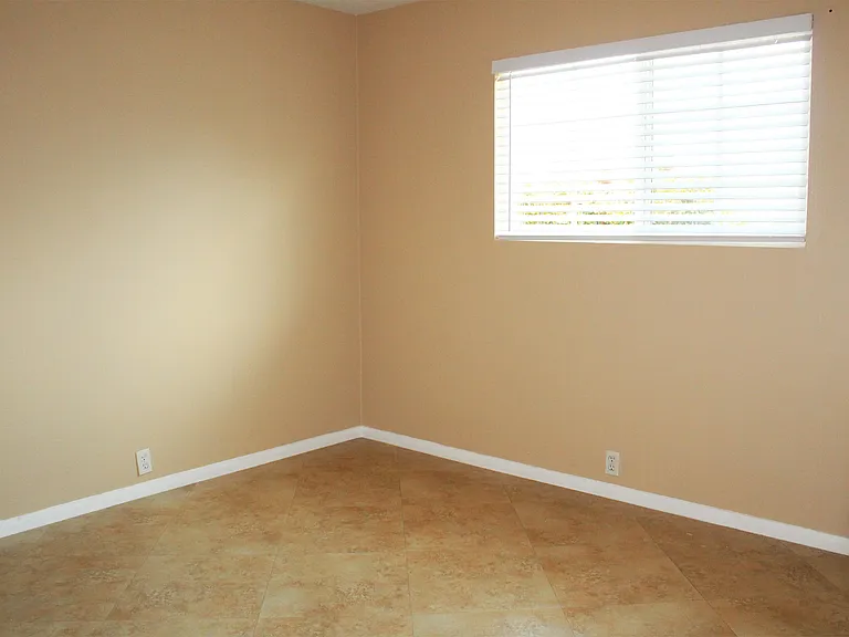 2750 Dahlia Ave — Photo 22