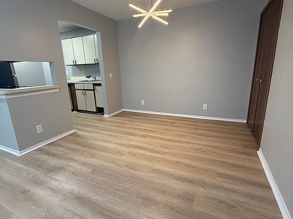 2nd image of 819 Minnesota Dr APT 101