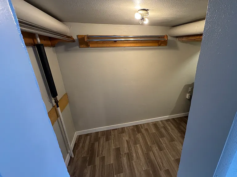 140 N 200 E — Photo 14