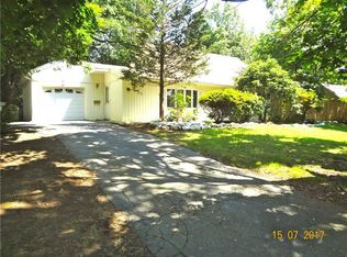28 Hazelwood Ter, Stratford, CT 06614