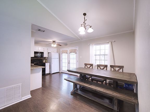 4th image of 4816 General Bragg Dr