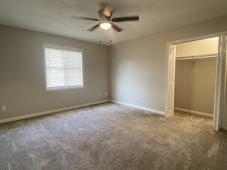 145 Viking Dr #19 — Photo 8