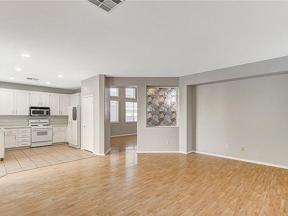 3rd image of 2788 Desert Zinnia Ln