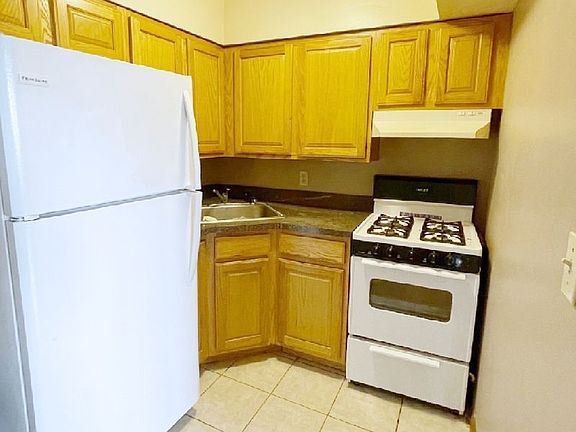3rd image of 58-11 84th Pl #2A