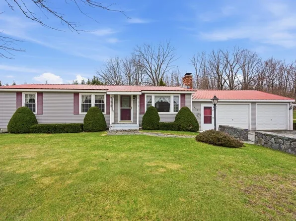 1808 East Road, Bennington, VT 05201