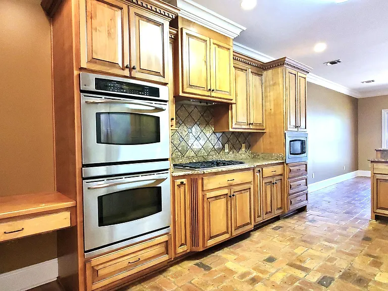 2521 Promenade Blvd — Photo 4
