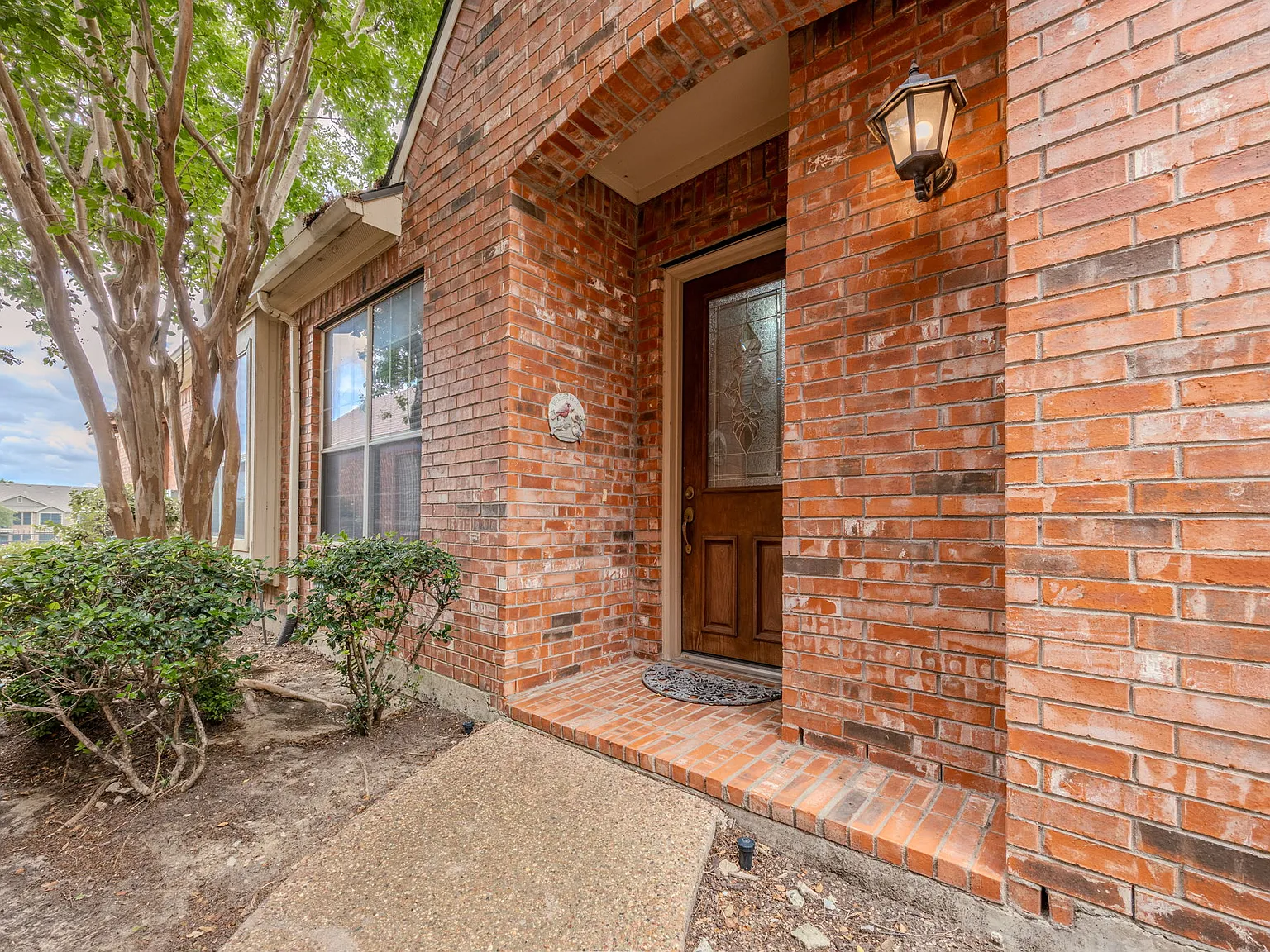 2 bed, 2242 sqft, $2,525 — Photo 2