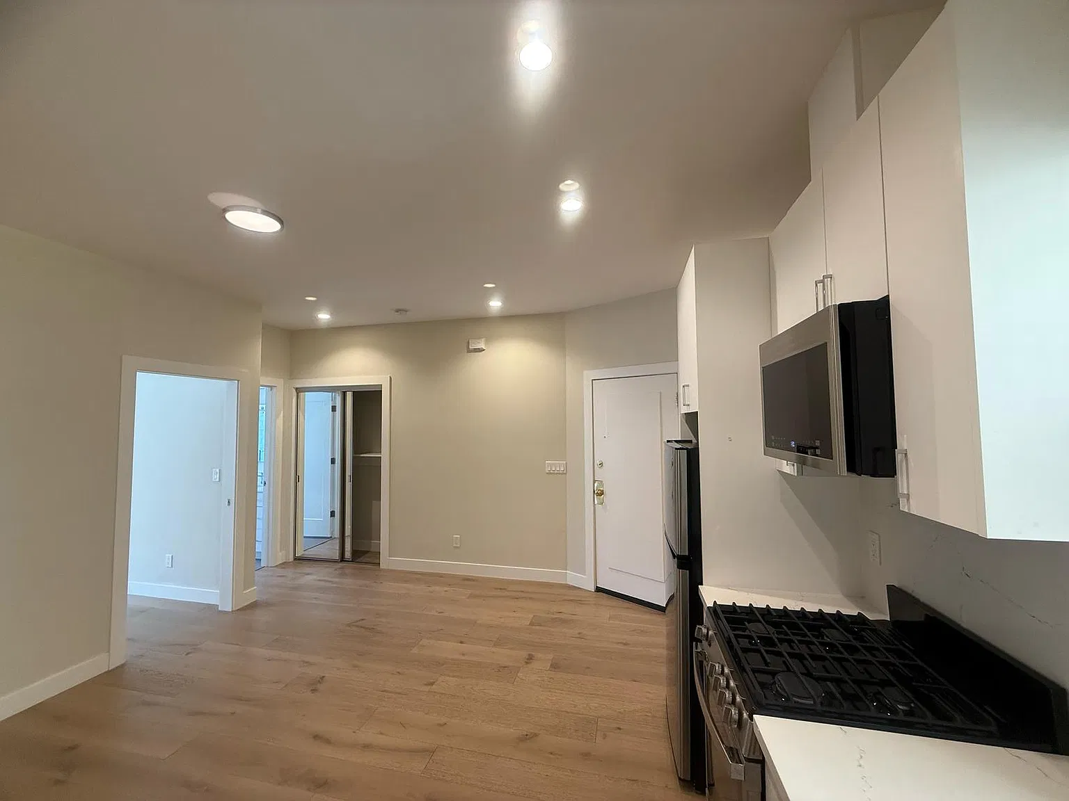 2 bed, $4,950 — Photo 3