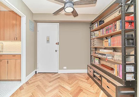 4th image of 333 E 66th St APT 1A