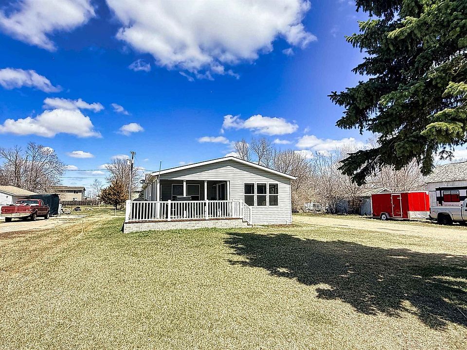 1st image of 302 Oakley Dr