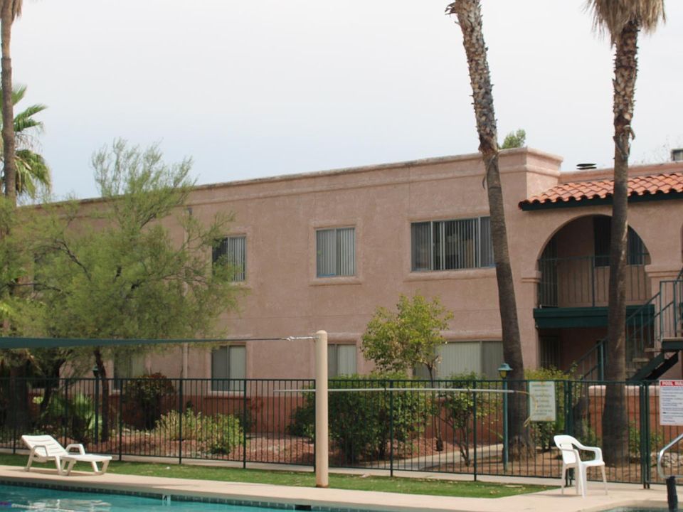 1st image of 142 S Tucson Blvd #6vvpycqwf