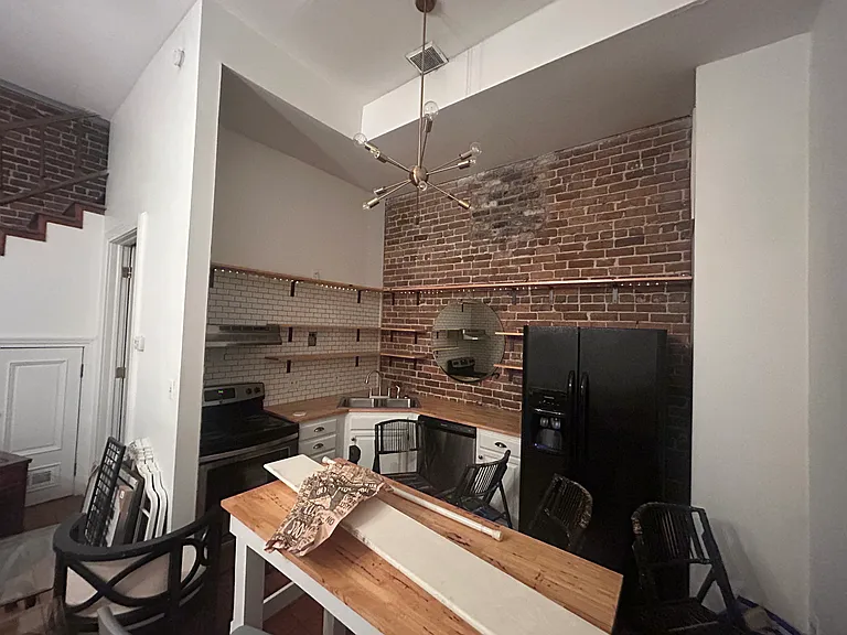 100 W Summit Hill Dr #205 — Photo 4