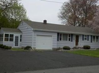 105 E Crescent Pkwy, South Plainfield, NJ 07080