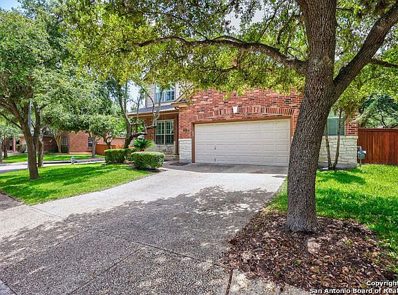 2nd image of 26107 Cuyahoga Circle