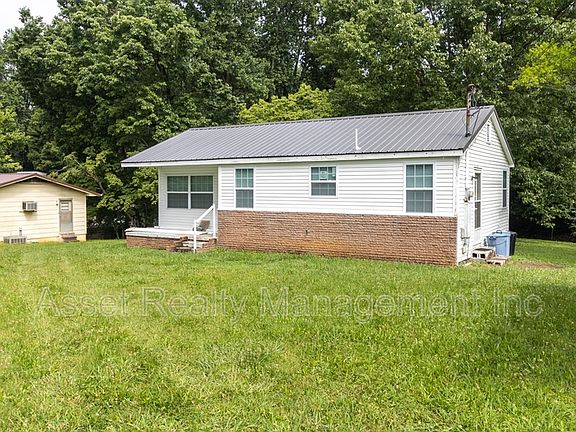 3rd image of 507 Benton Cir
