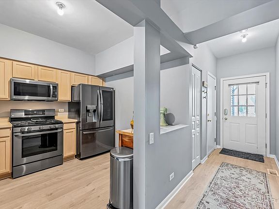 3rd image of 363 Arboretum Dr #363