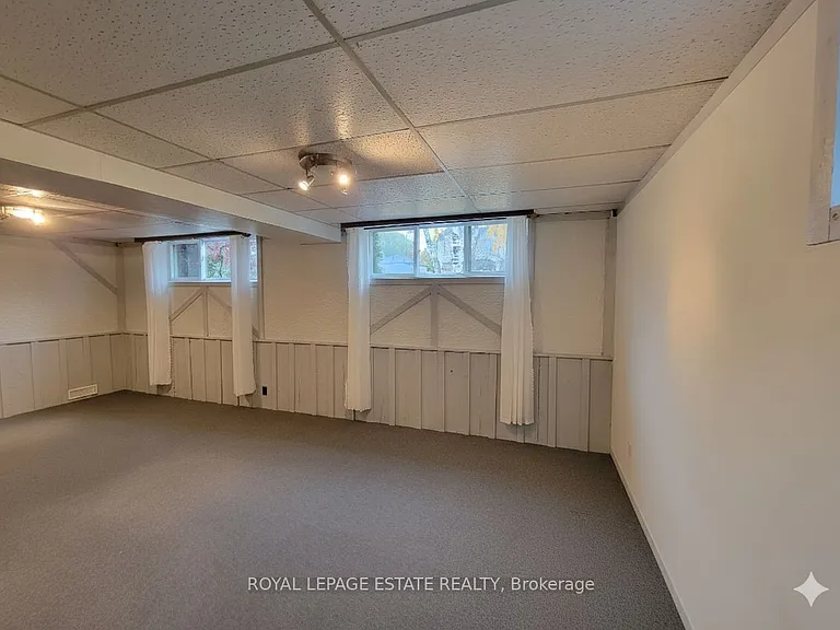 256 Sylvan Ave #LOWER — Photo 7