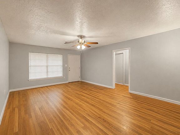 4th image of 2618 San Jacinto Dr