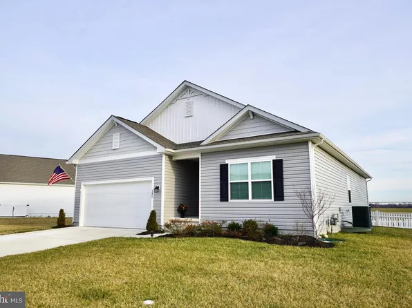 340 Pontoon Dr, Felton, DE 19943