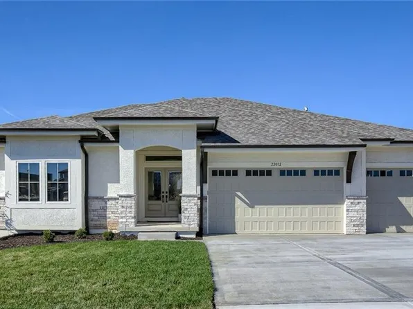 22074 W 114th Ct, Olathe, KS 66061