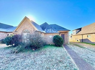 8875 Macon Rd, Cordova, TN 38018