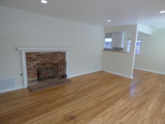 5th image of 6038 Shadyglade Ave