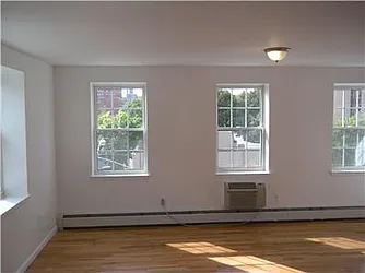 Rented by R New York