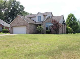 10520 Eagle Crossing Dr, Evansville, IN 47725