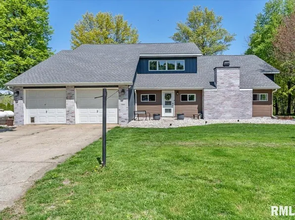 5037 Wesley Chapel Rd, New Berlin, IL 62670