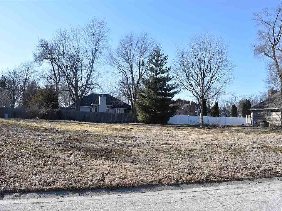 2nd image of 2817 E Oakbrook Ct